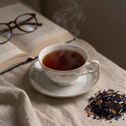 Tasse de thé Earl Grey bio décaféiné pour une pause sans caféine.