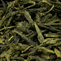 Détail des feuilles de thé Sencha Bio de Chine - Qualité Herboristerie AJC Nature